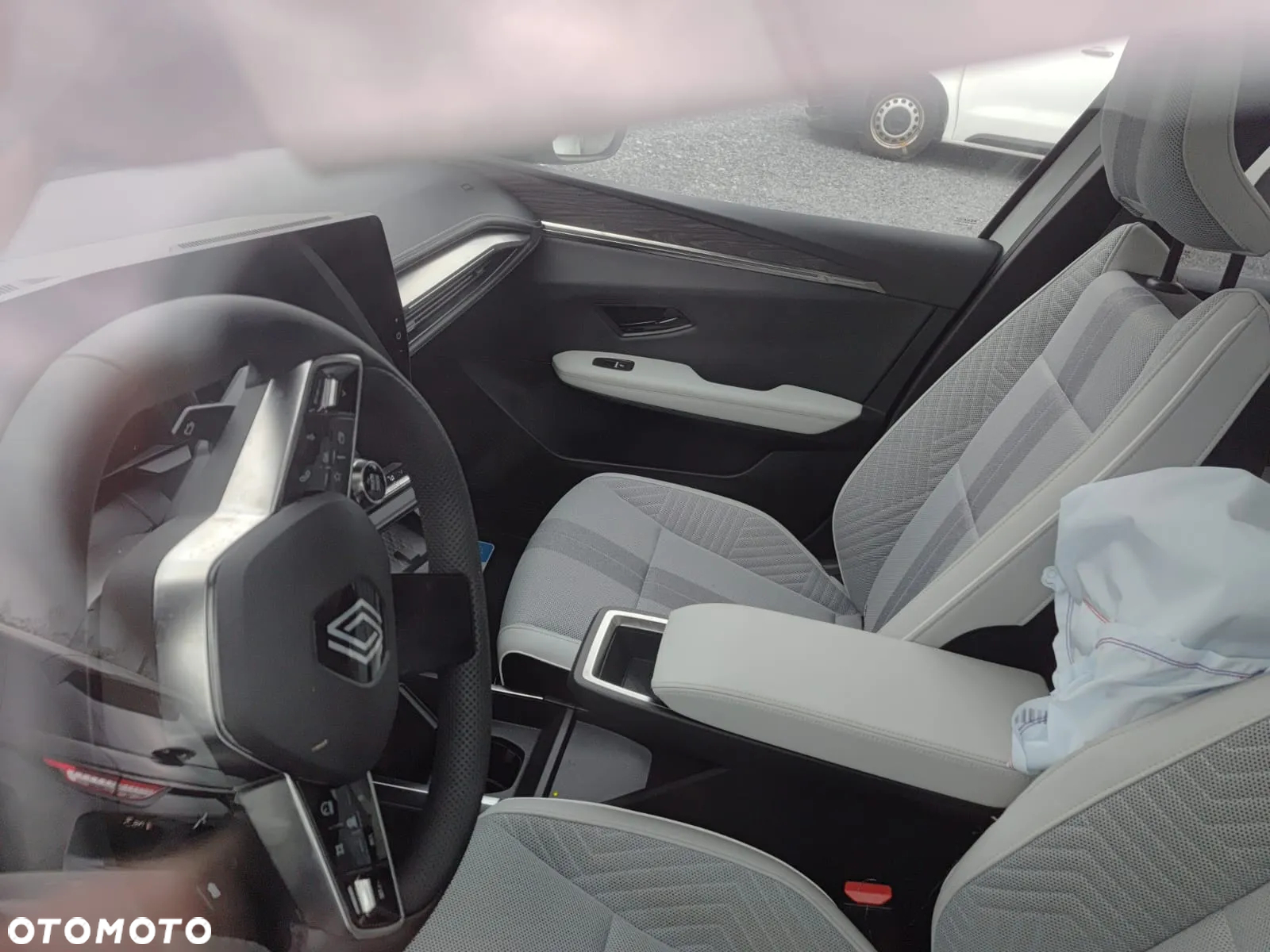 Renault Scenic E-Tech 220 Long Range Techno - 12