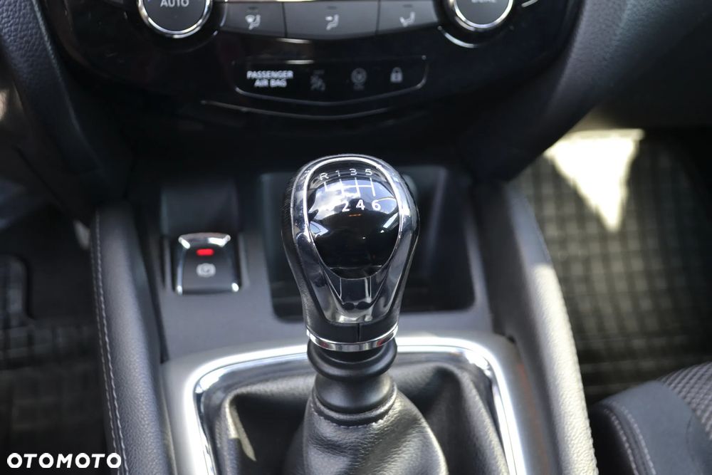 Nissan Qashqai 1.2 DIG-T Acenta - 29