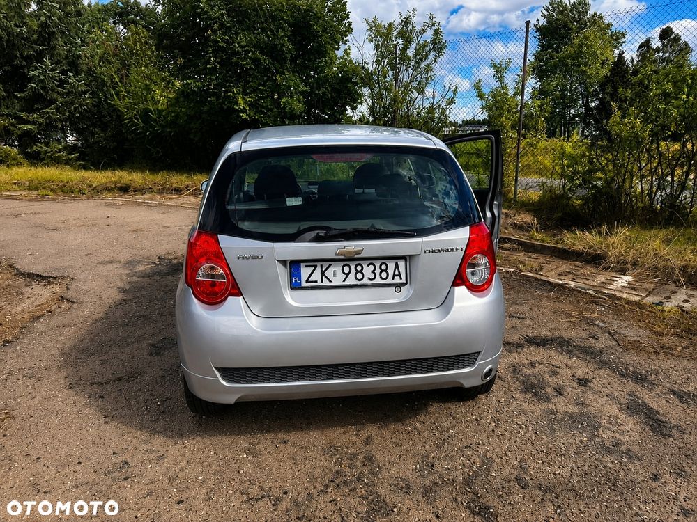 Chevrolet Aveo - 4