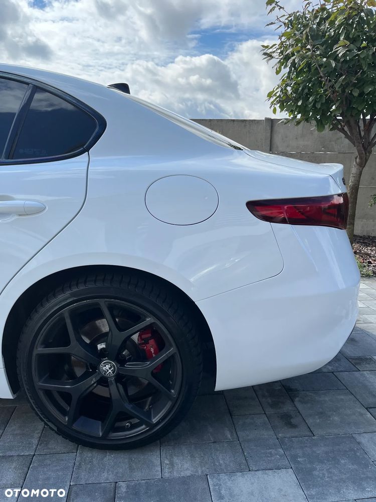 Alfa Romeo Giulia 2.0 Turbo TI Q4 - 8