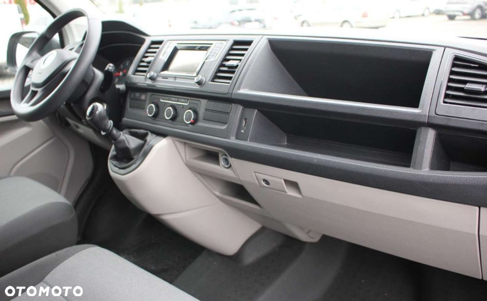 Volkswagen Transporter - 17