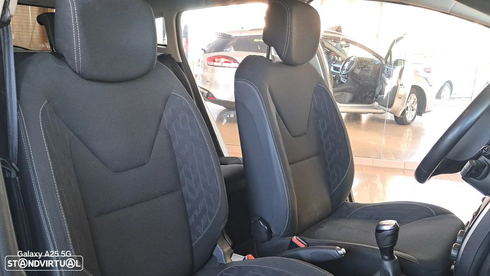 Renault Clio 1.5 dCi Limited EDition - 10