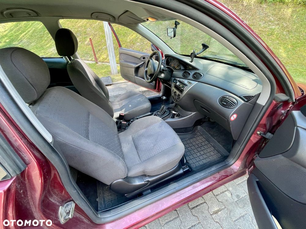 Ford Focus 1.6 X100 - 12