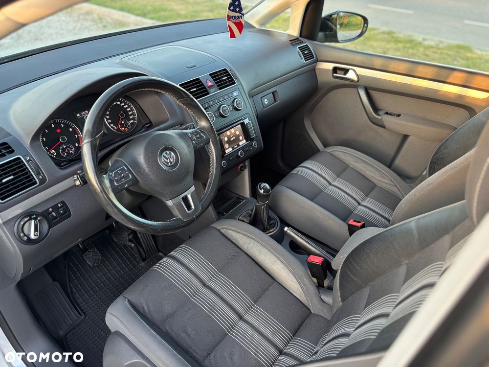 Volkswagen Touran - 6