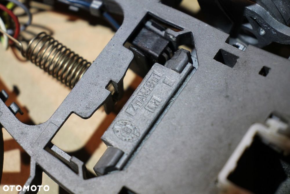 VOLVO V70 S80 XC70 XC60 KLAMKA KIEROWCY LEWY PRZÓD KEYLESS - 2