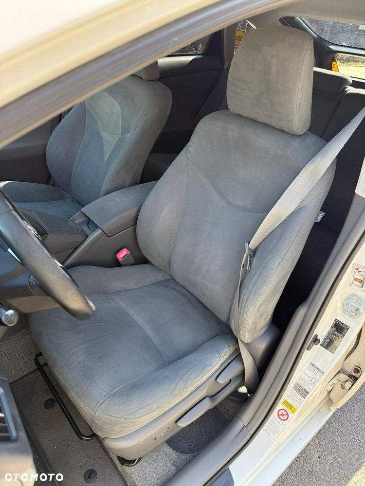 Toyota Prius 1.8 HSD Active - 23