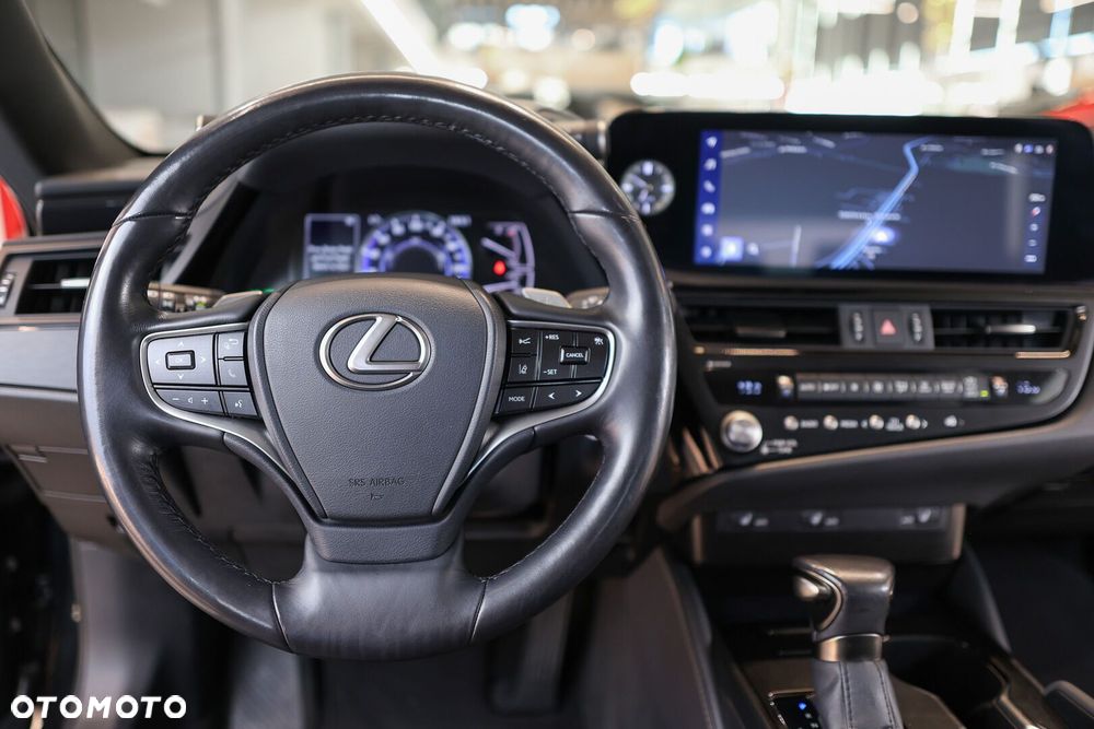 Lexus ES 300h Business Edition - 22