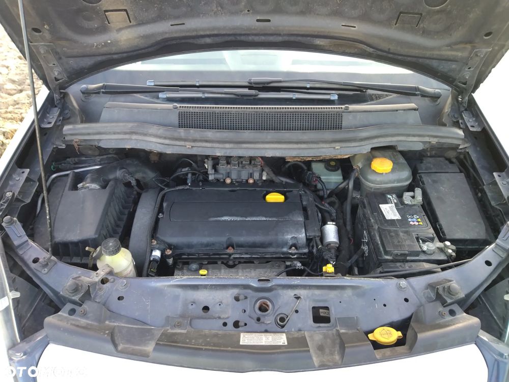 Opel Zafira 1.8 - 14