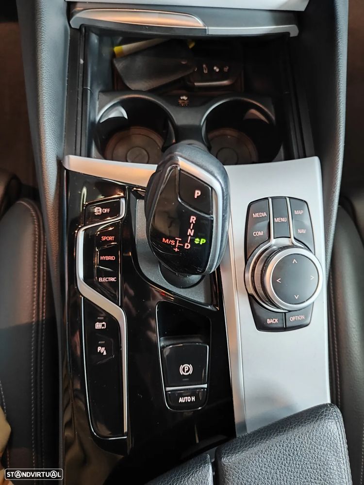 BMW 530 e Pack M - 32