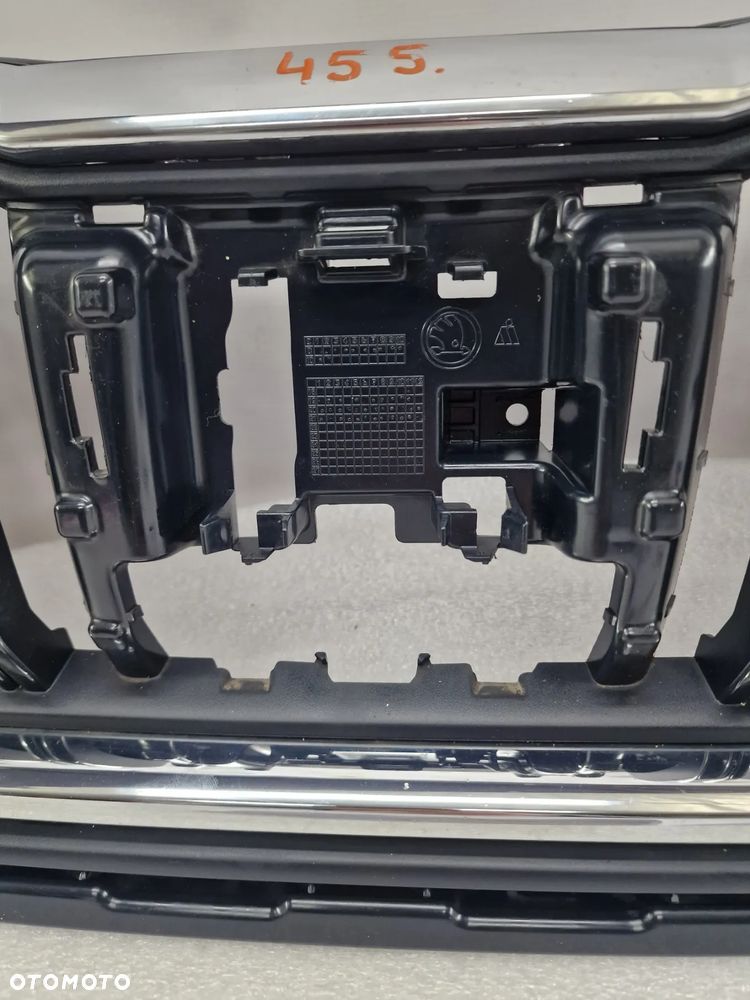 SKODA SCALA 657 19- ATRAPA / GRILL PRZEDNI PRZÓD , NR 657853653 , NR AUKCJI GL455 - 25