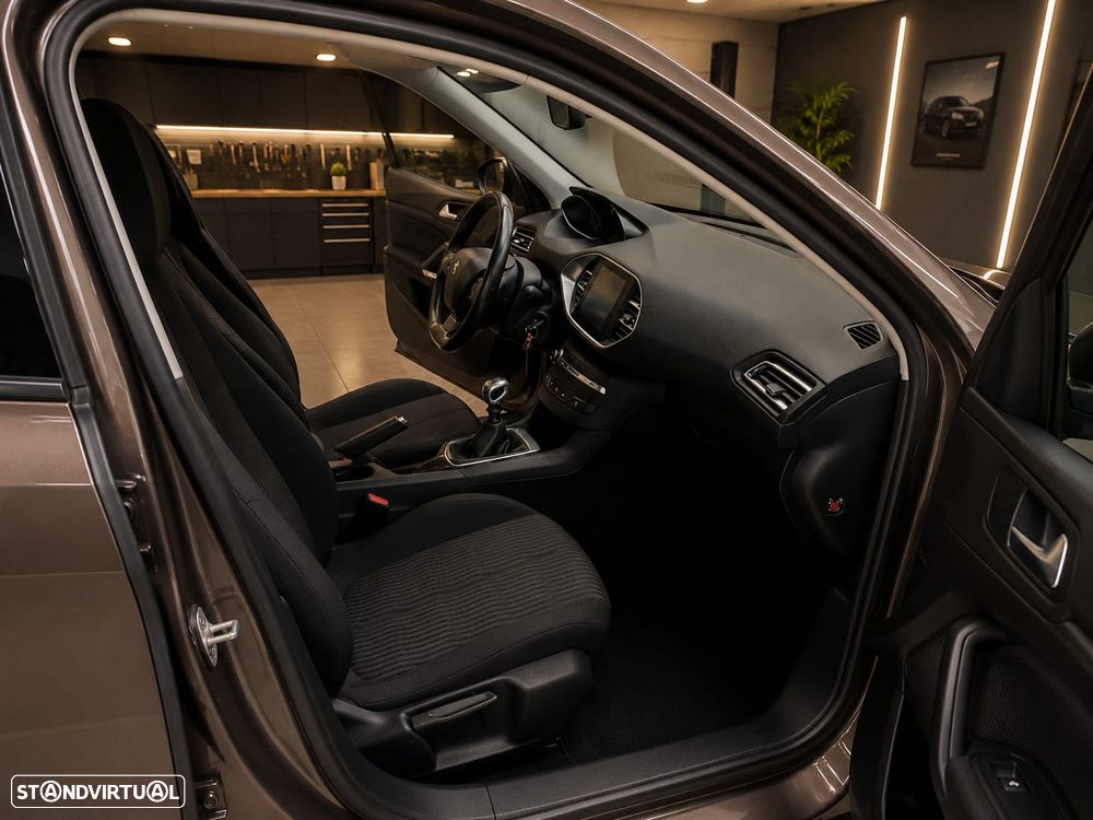 Peugeot 308 SW BlueHDi 120 Stop & Start Allure - 4