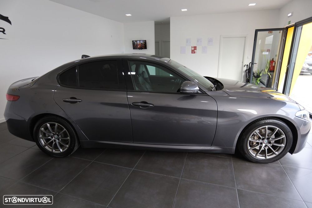 Alfa Romeo Giulia 2.2 D Super AT8 - 5