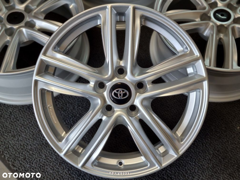 Toyota C-HR 17 " Nowe Felgi Aluminiowe 5x114,3 C-HR II gen. Srebrne - 4