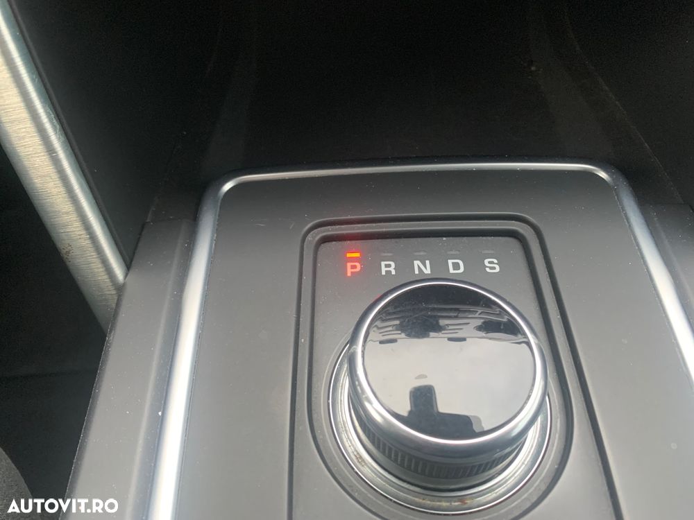 Land Rover Discovery Sport - 8