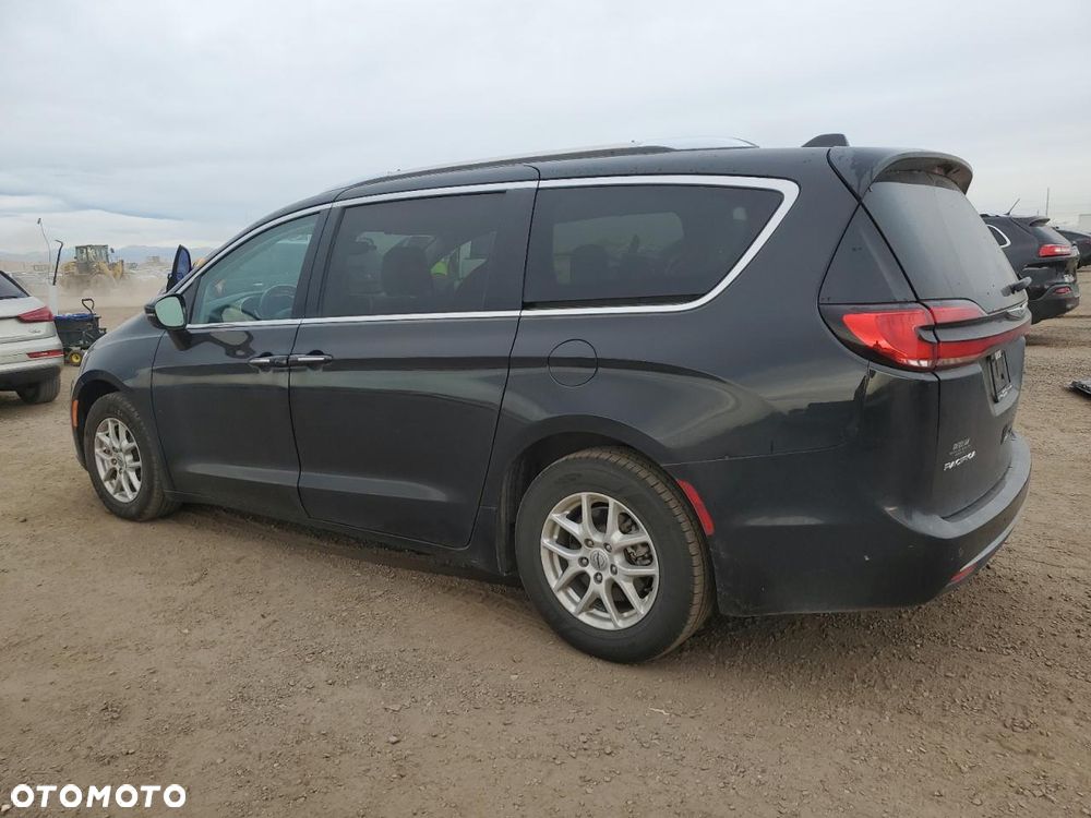 Chrysler Pacifica - 2