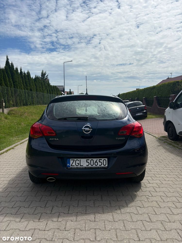 Opel Astra 1.4 T Enjoy - 11
