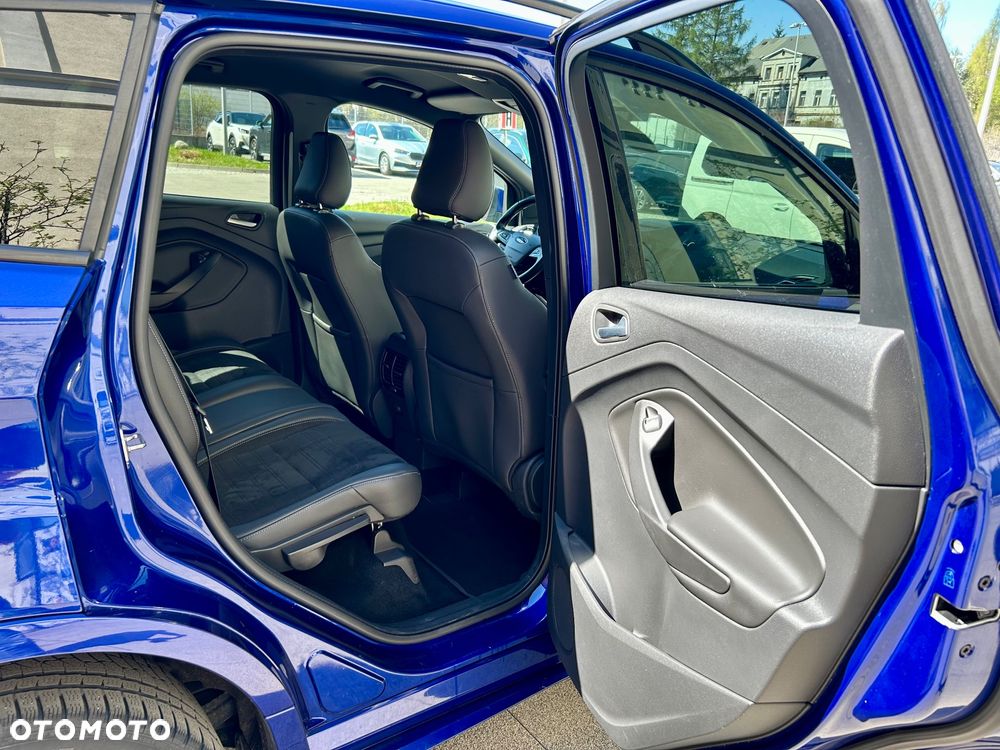 Ford Kuga 1.5 EcoBoost 2x4 Titanium - 16