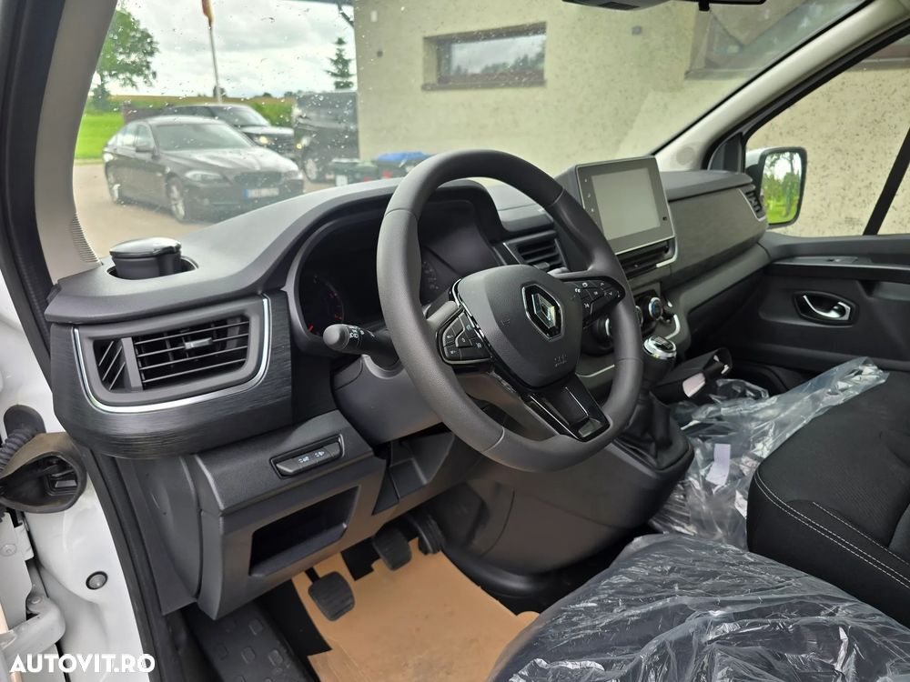 Renault Trafic - 13