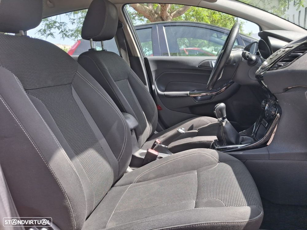 Ford Fiesta 1.0 T EcoBoost Titanium - 11