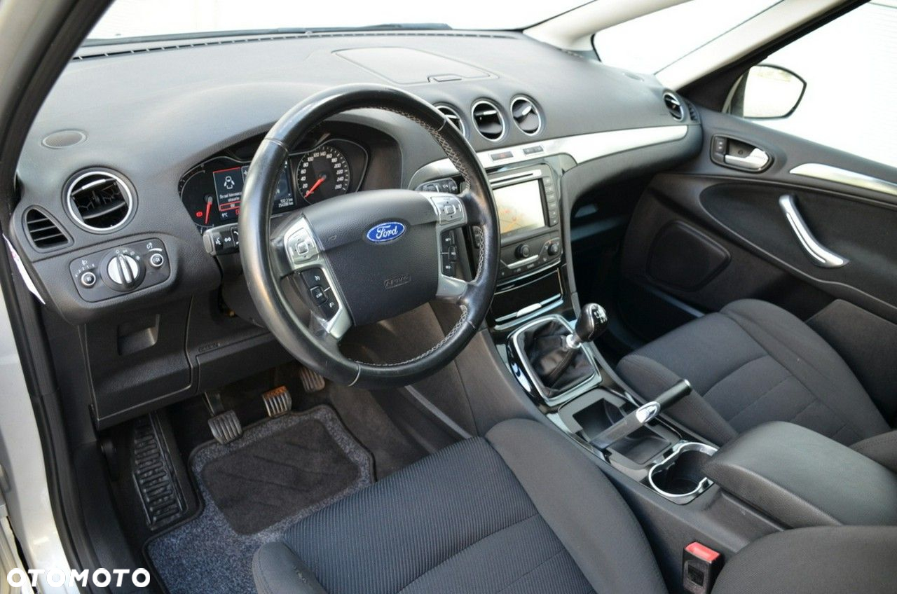 Ford S-Max - 25
