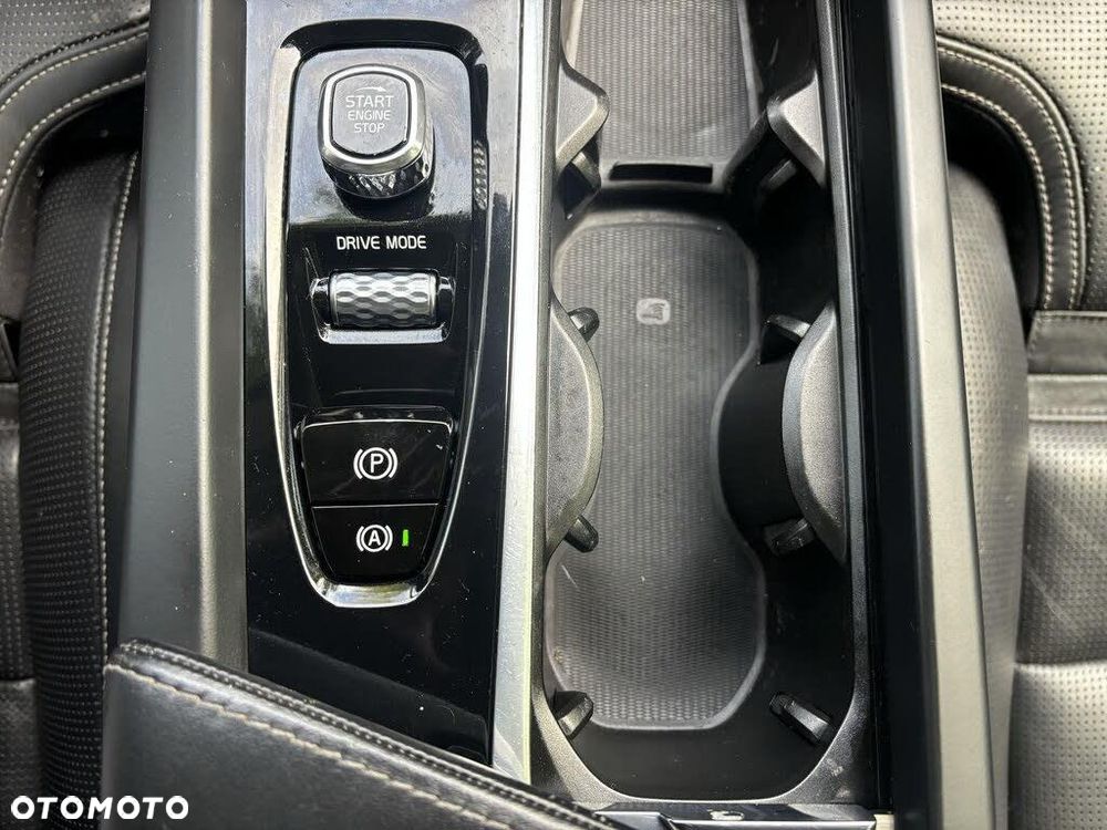 Volvo XC 60 T5 AWD Geartronic Inscription - 32