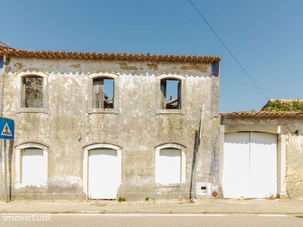 Moradia T3 por recuperar - Grande imagem: 2/13