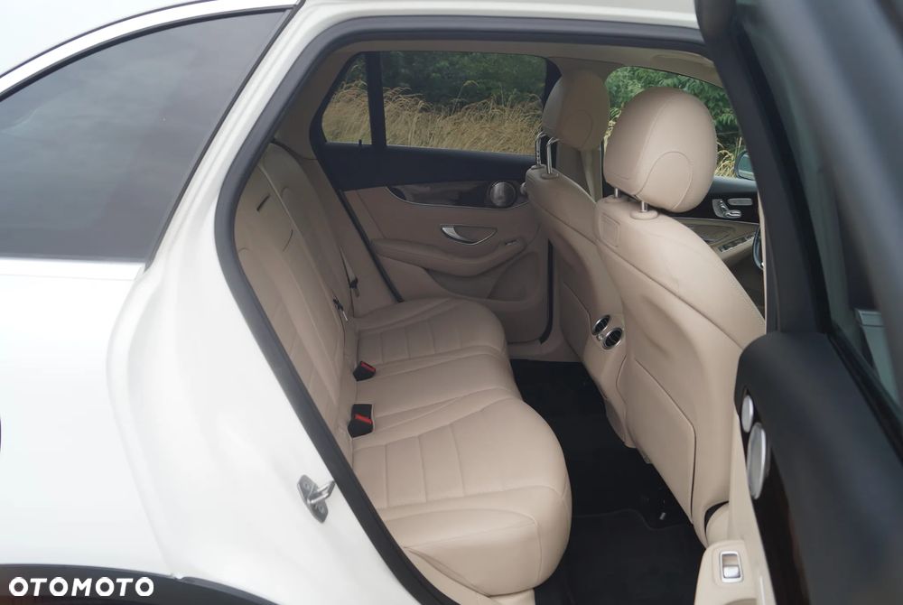 Mercedes-Benz GLC 300 4Matic 9G-TRONIC - 10