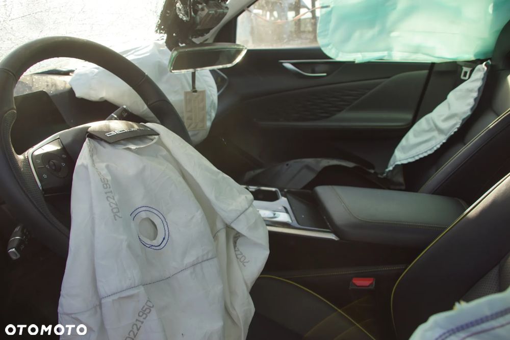 Auto na części - BAIC Beijing 5 1.5 T 177 KM A156T2H 7DCT 52R1 2024R Silnik Skrzynia Drzwi Klapa Zderzak Szyba Klamka Deska Kokpit Sterownik Moduł Czujnik Licznik Wyświetlacz Kierownica Panel - 11