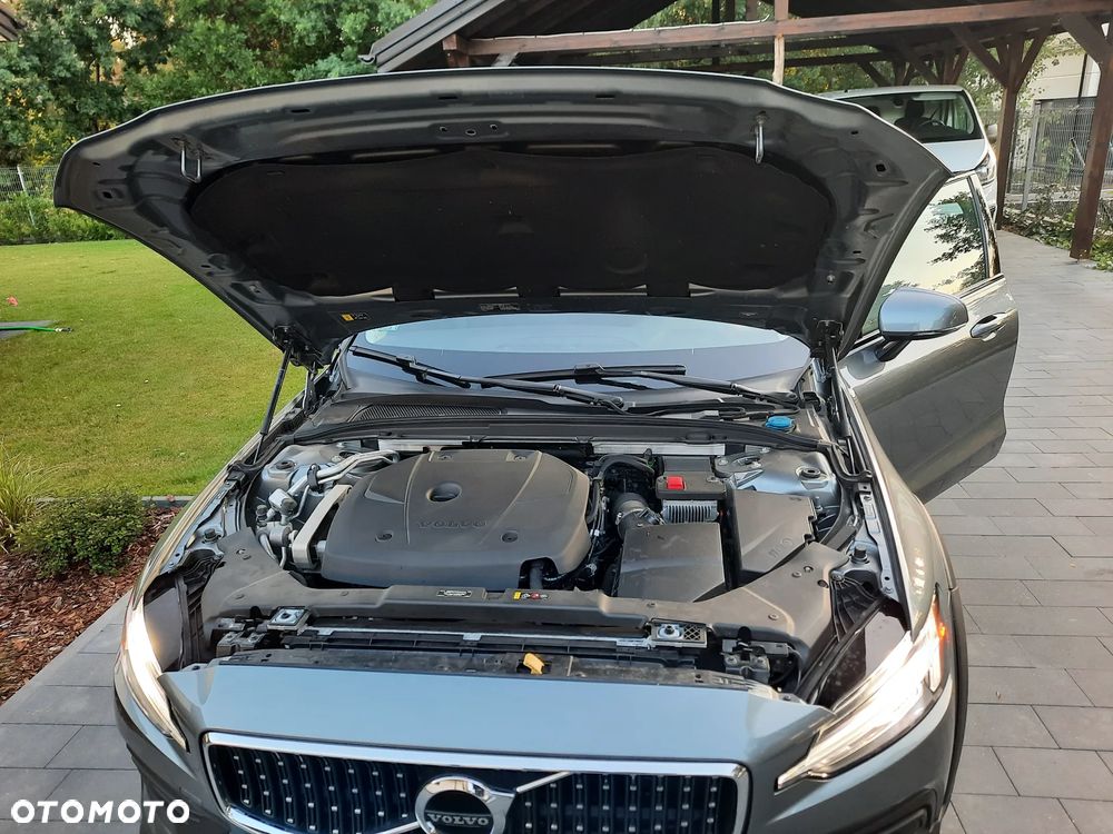 Volvo V60 Cross Country T5 AWD - 8