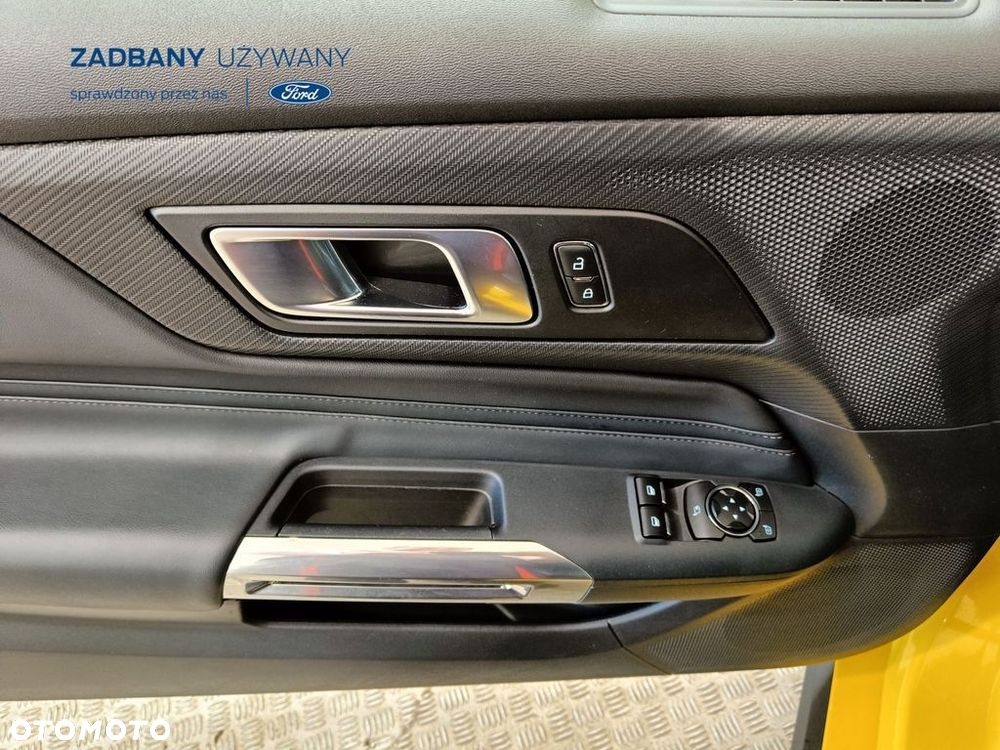 Ford Mustang Fastback 24 - 15