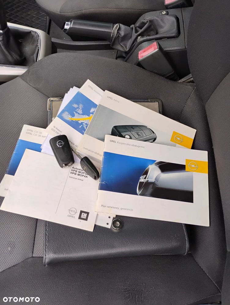 Opel Astra 1.6 Enjoy - 9