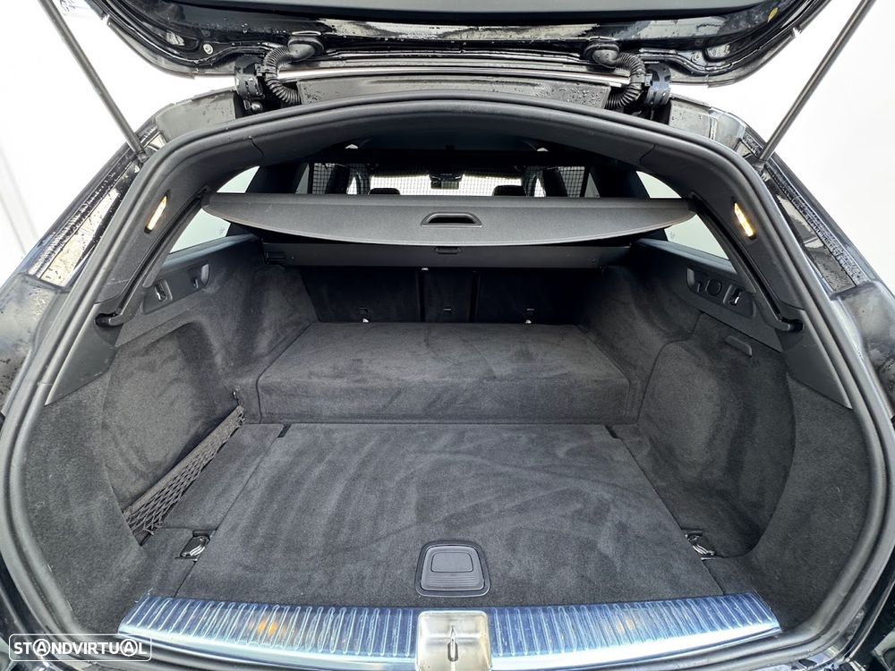 Mercedes-Benz E 300 de 9G-TRONIC AMG Line - 22