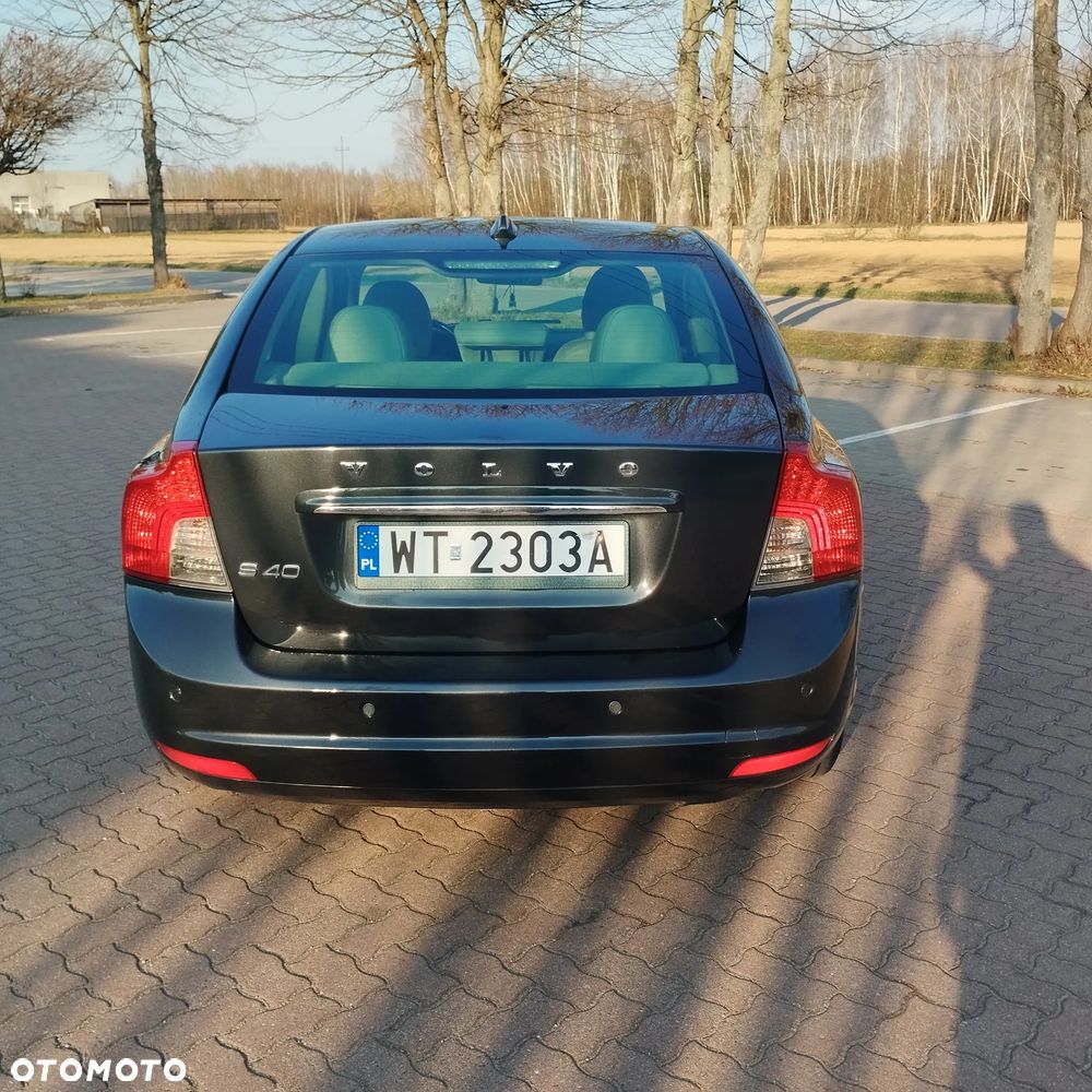 Volvo S40 2.0D Momentum - 4