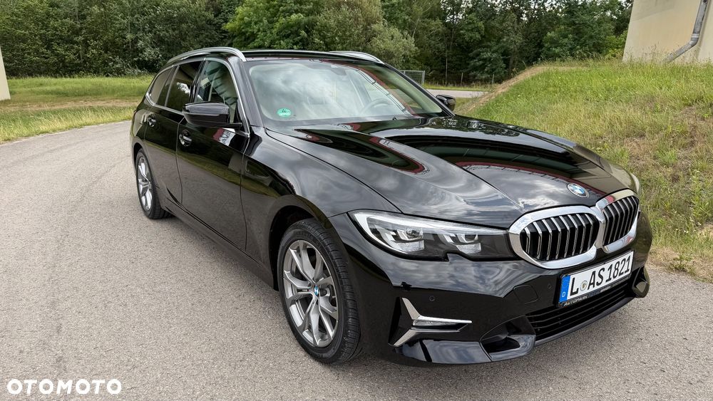 BMW Seria 3 318d Edition M Sport Shadow - 11