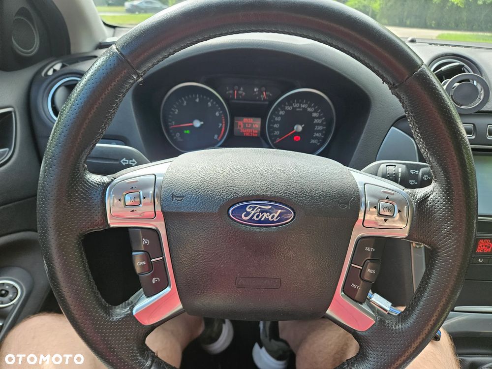 Ford Mondeo 2.0 Ambiente - 31