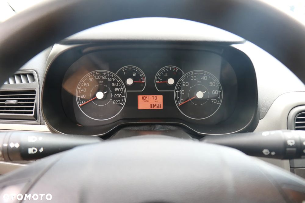 Fiat Grande Punto - 15