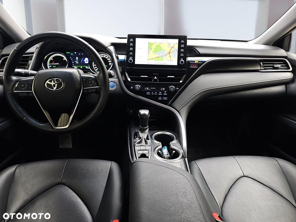 Toyota Camry 2.5 Hybrid Executive CVT - 8