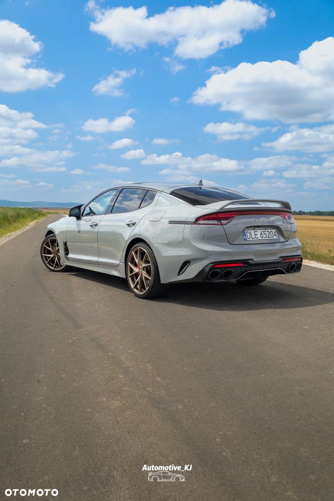 Kia Stinger - 3