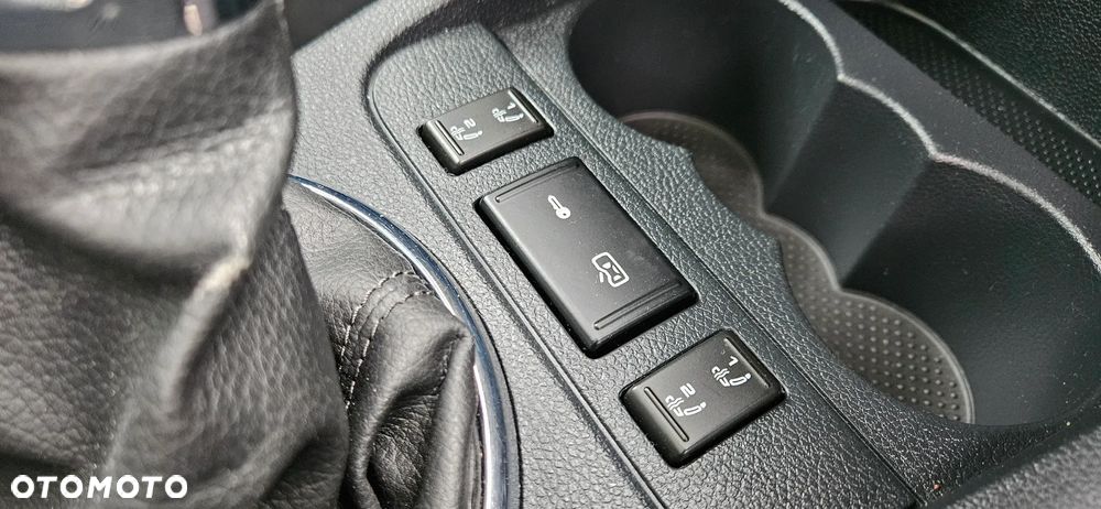 Skoda Roomster 1.2 TSI Scout PLUS EDITION - 28