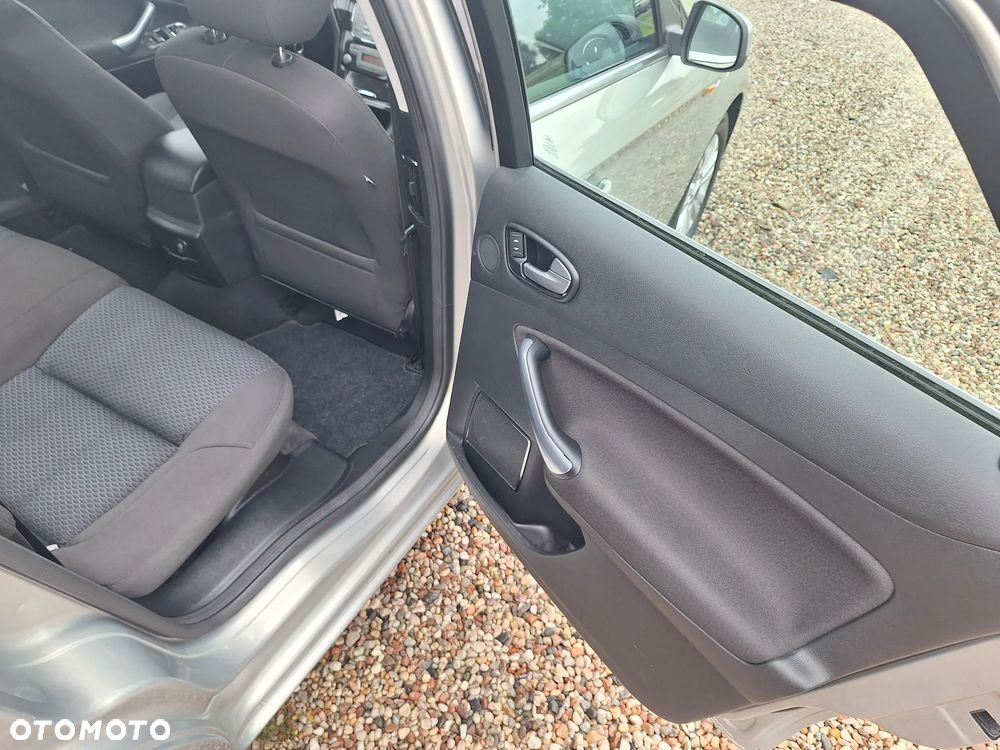 Ford Mondeo 2.0 Ghia Executive - 25