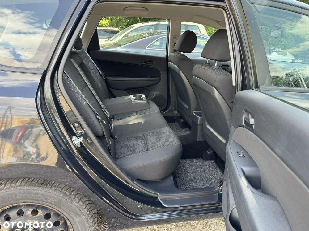 Hyundai i30 i30cw 1.4 FIFA WM Edition - 15