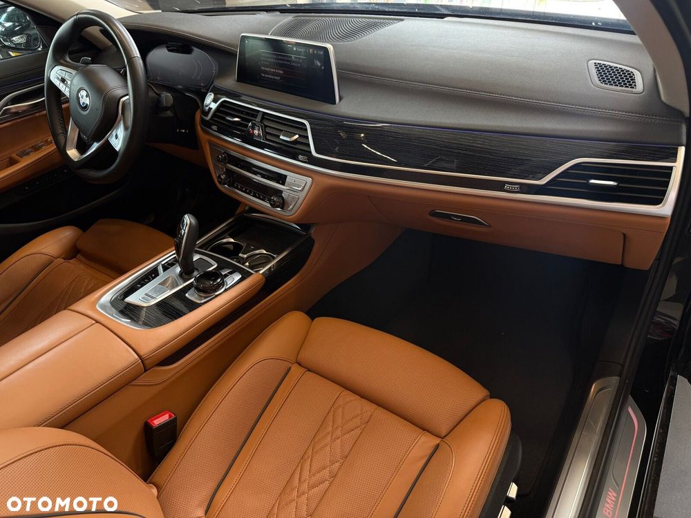BMW Seria 7 - 17
