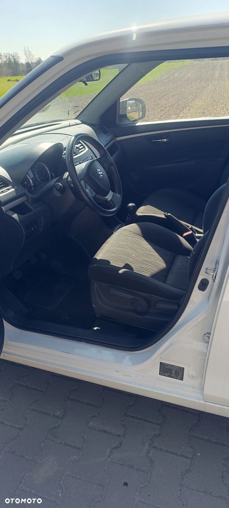 Suzuki Swift - 8