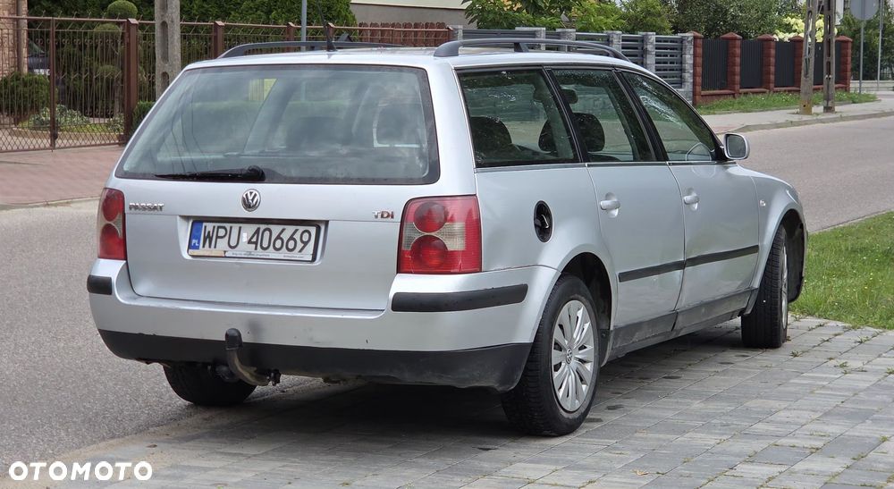 Volkswagen Passat 1.9 TDI Basis - 6