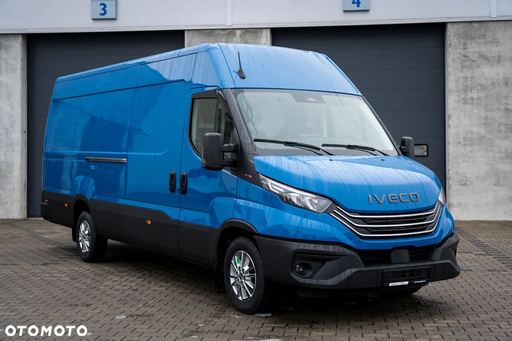 Iveco 35S18H V 3.0 Diesel 180 KM MT6 Furgon L4H2 - 3