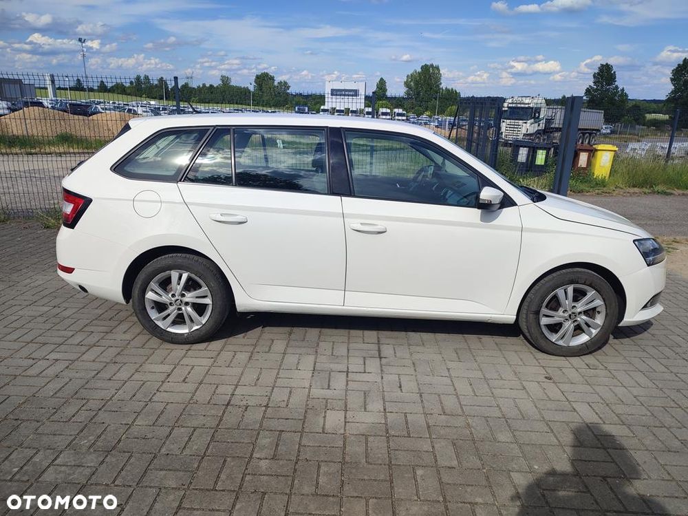Skoda Fabia 1.0 Ambition - 7