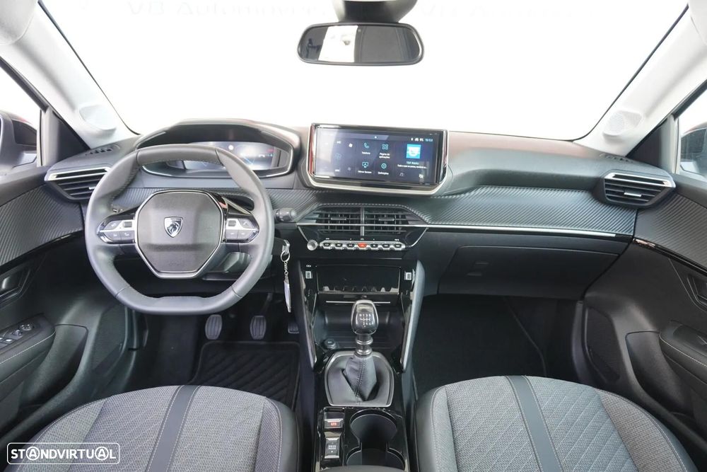 Peugeot 208 - 6