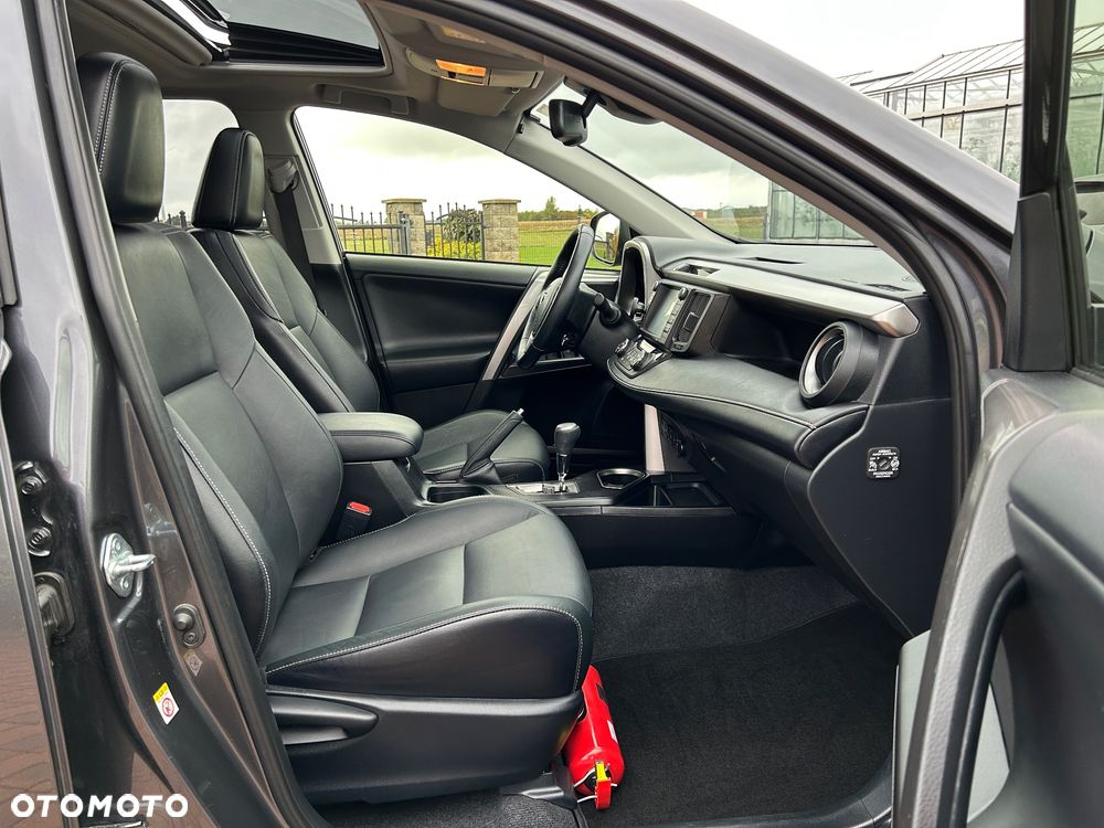 Toyota RAV4 2.5 4x4 Hybrid Executive - 28