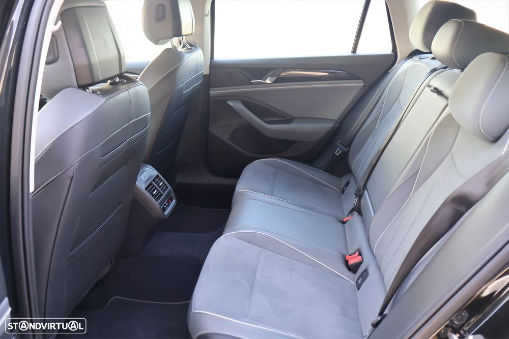 VW Passat Variant 2.0 TDI Business DSG - 11