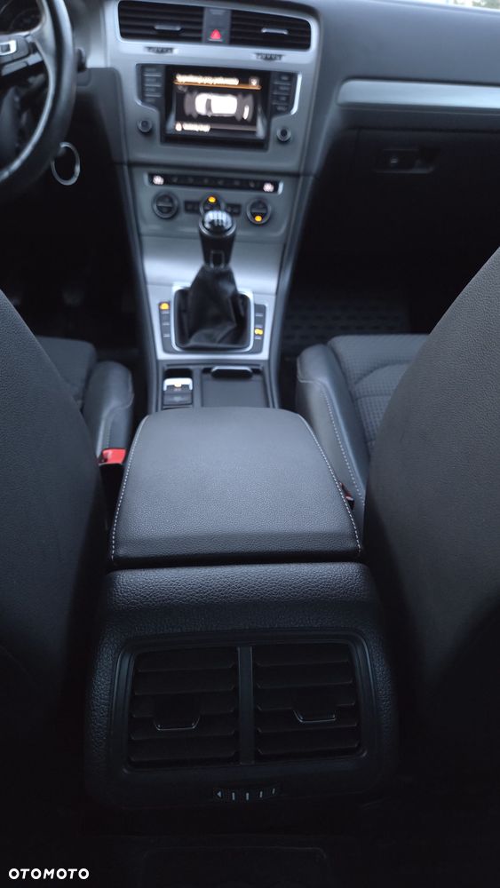 Volkswagen Golf 2.0 TDI BlueMotion Technology Allstar - 23